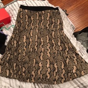 H&M snakeskin print half calf skirt
